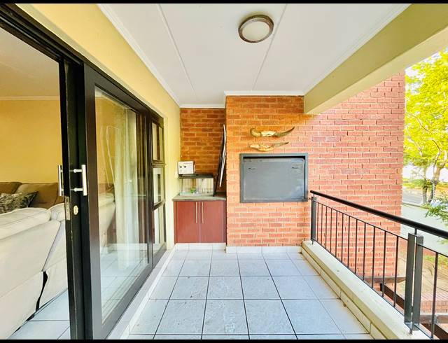2 BEDROOM APARTMENT RENTED IN SUNNINGHILL